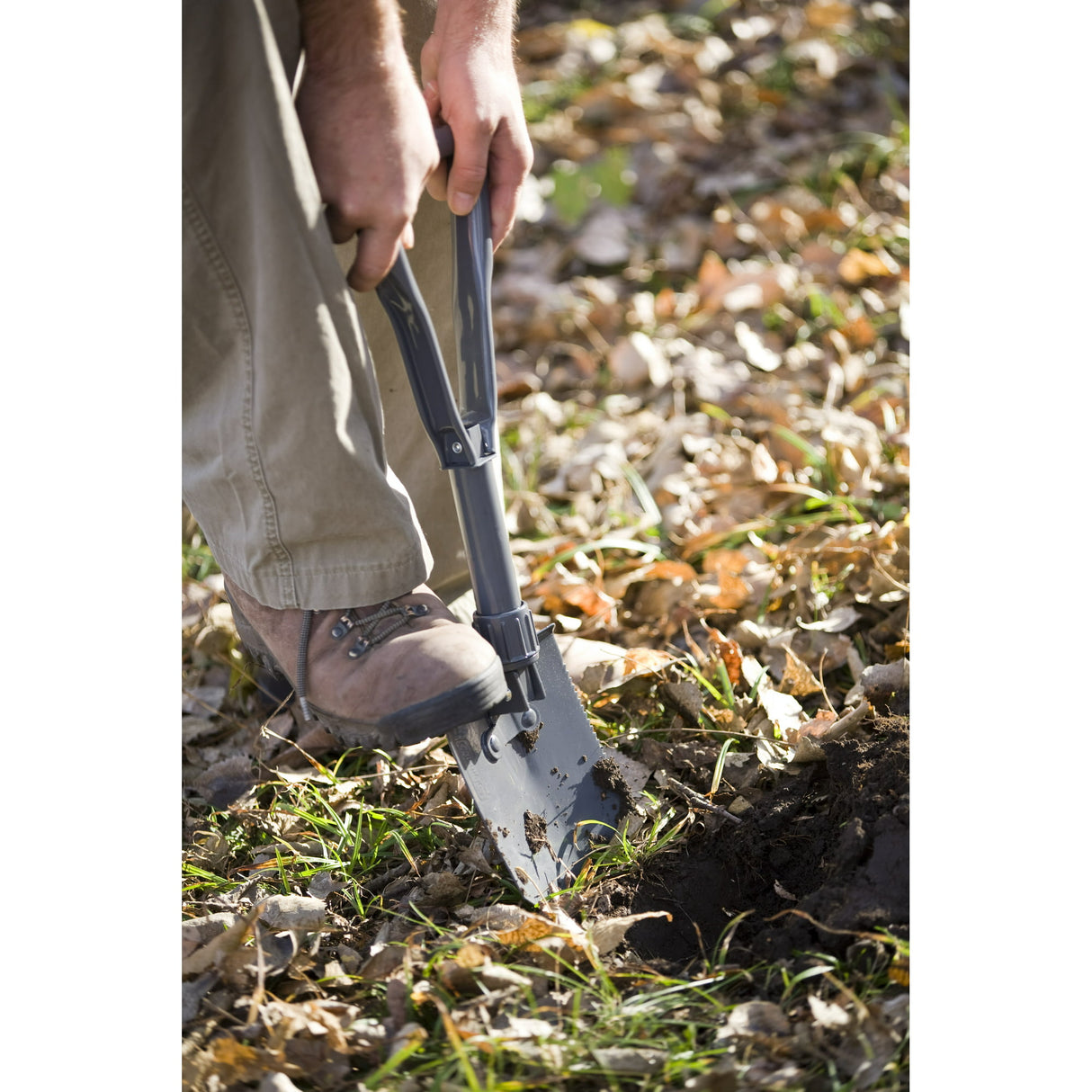 COLEMAN RUGGED FOLDING SHOVEL