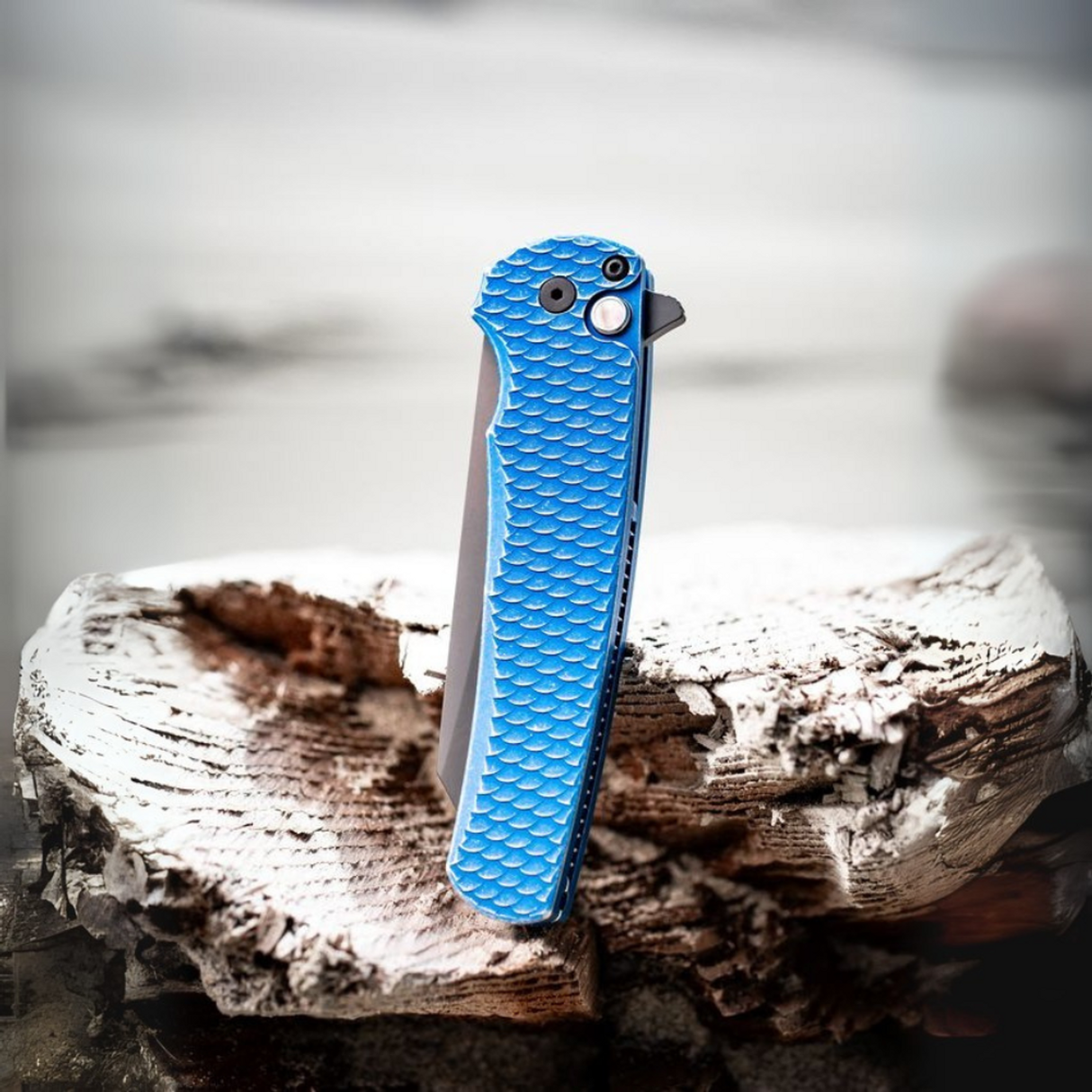 PRO-TECH MALIBU FLIPPER, Blue Battleworn 7075 dragon scale AI handles