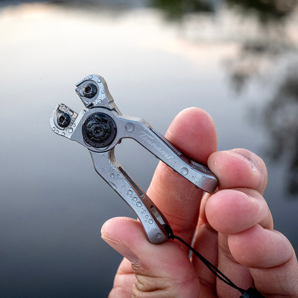 TSUNAMI ALUMINUM QUICK LINE SNIP W/ LANDYARD