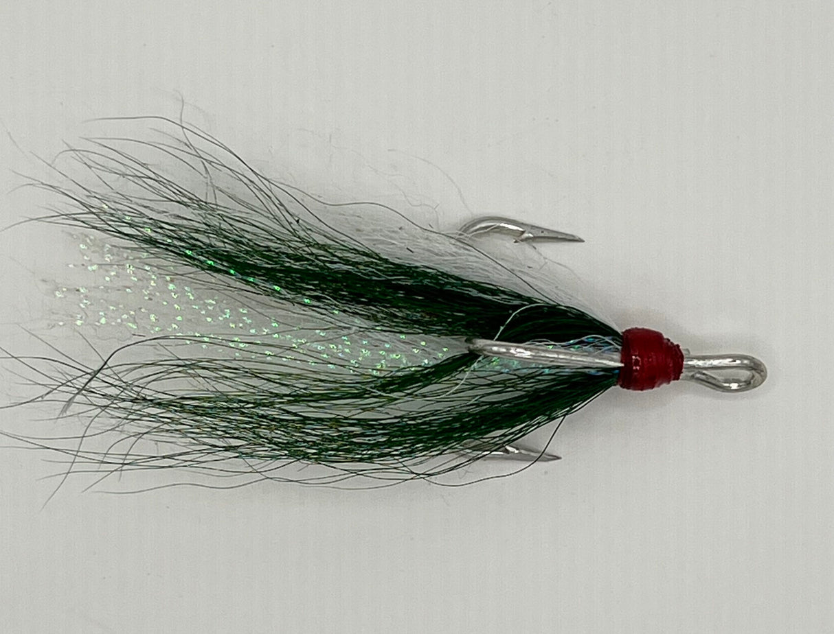 STRIPER-GEAR BUCK TAIL TREBLE HOOK SIZE 3/0 OLIVER GREEN/WHITE
