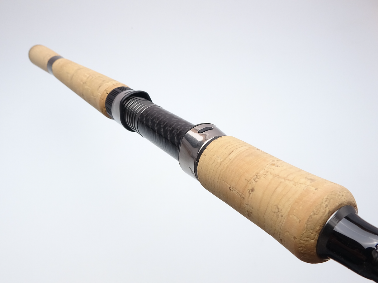 TSUNAMI CARBON SHIELD III SPINNING ROD