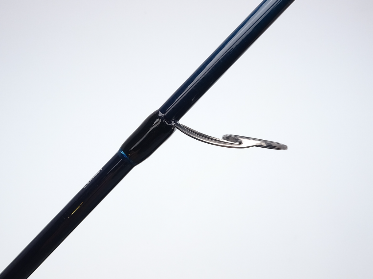 TSUNAMI CARBON SHIELD III SPINNING ROD