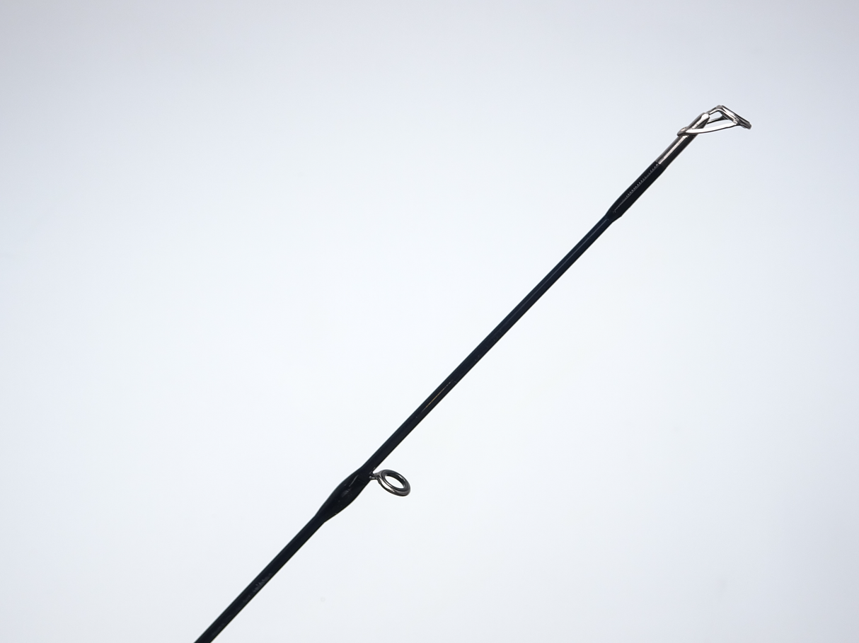 TSUNAMI CARBON SHIELD III SPINNING ROD