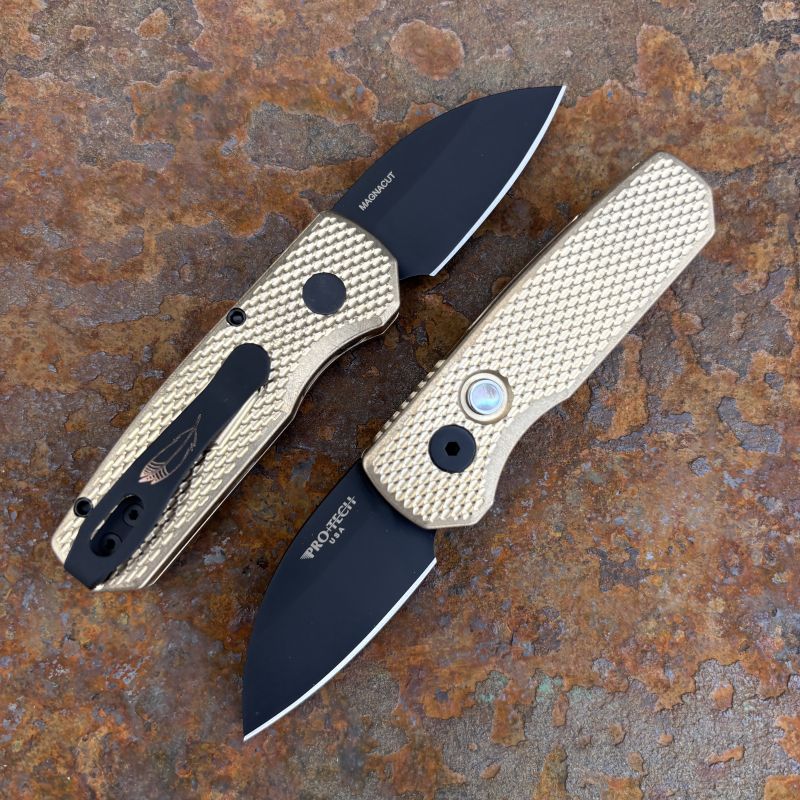 PRO-TECH RUNT 5 ALBRONZE Textured Handle w/DLC Magnacut Wharncliffe Blade.