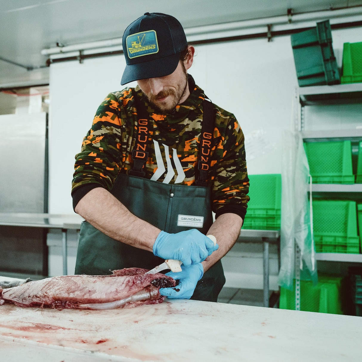 GRUNDENS COMMERCIAL BOAT TRUCKER BLACK