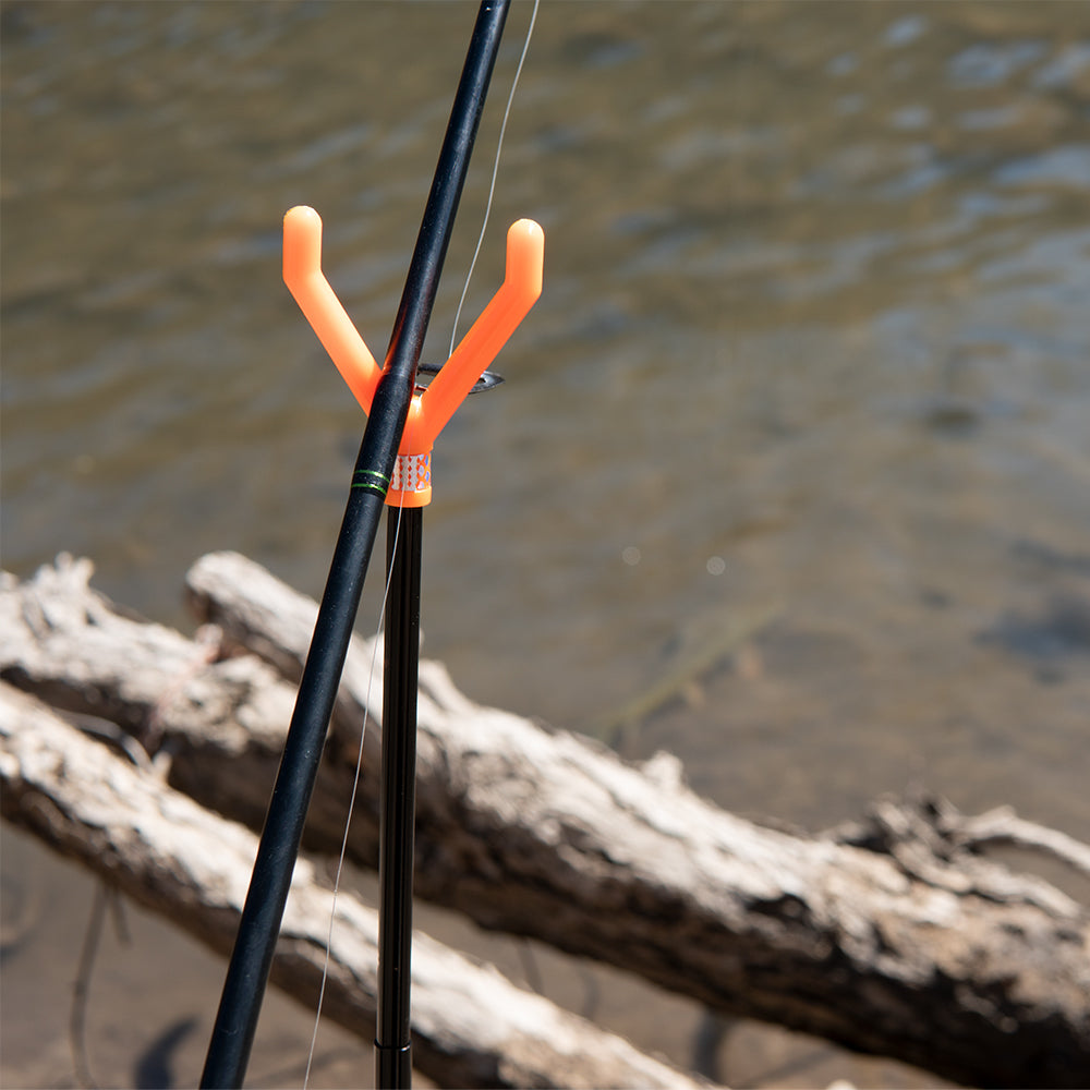 FISHIN STIX FST1 COLOR EXTENDABLE ROD HOLDER 30"