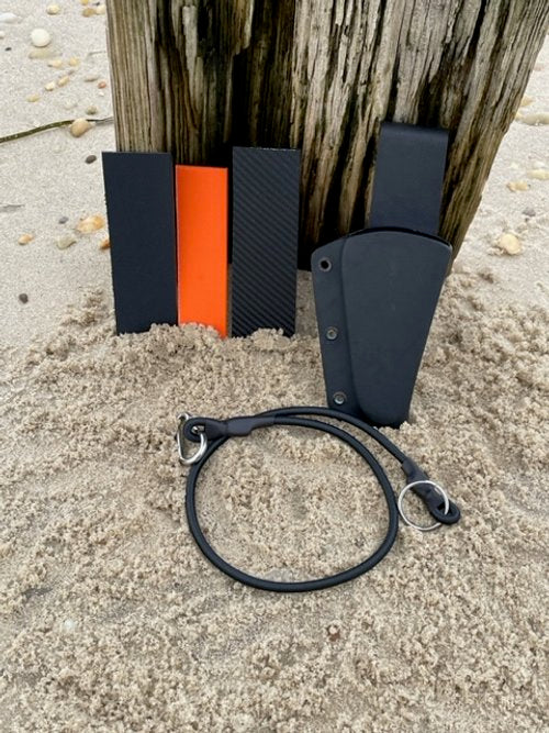 PLIER CARRIER UNIVERSAL 5" CARBON FIBER WITH LANYARD 1.5" BOAT CLIP