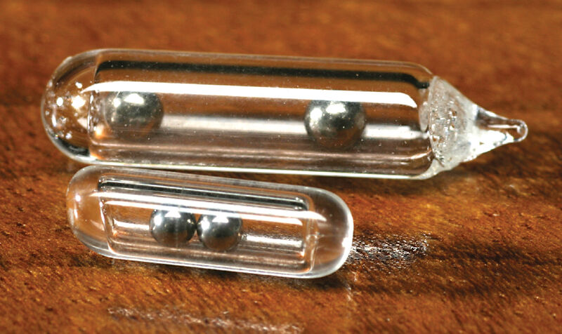HARELINE GLASS RATTLES 5MM