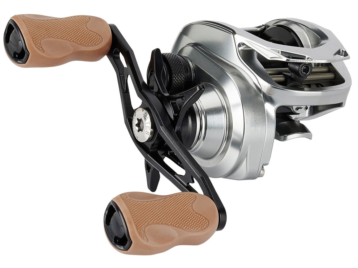 BATES HUNDO RH 7.11 BAITCASTING REEL