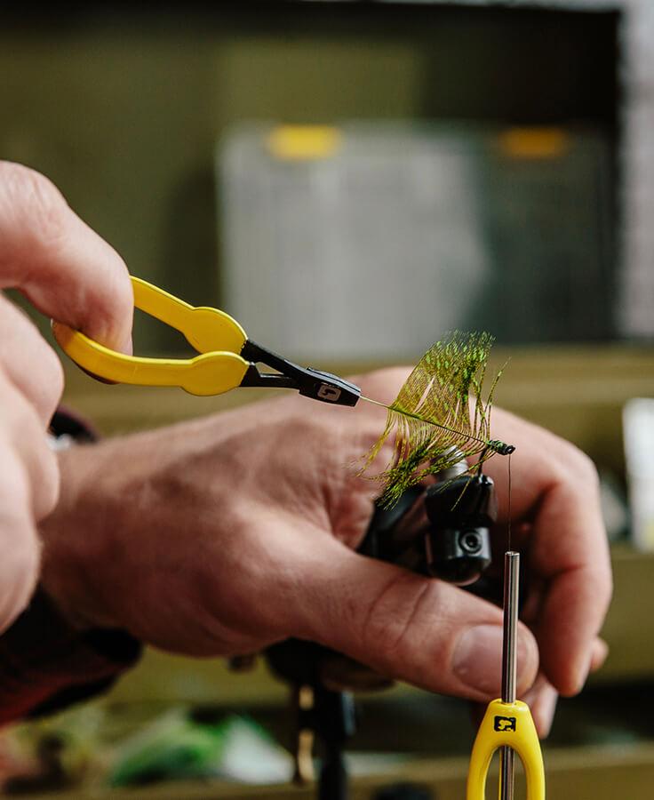 LOON ERGO HACKLE PLIER