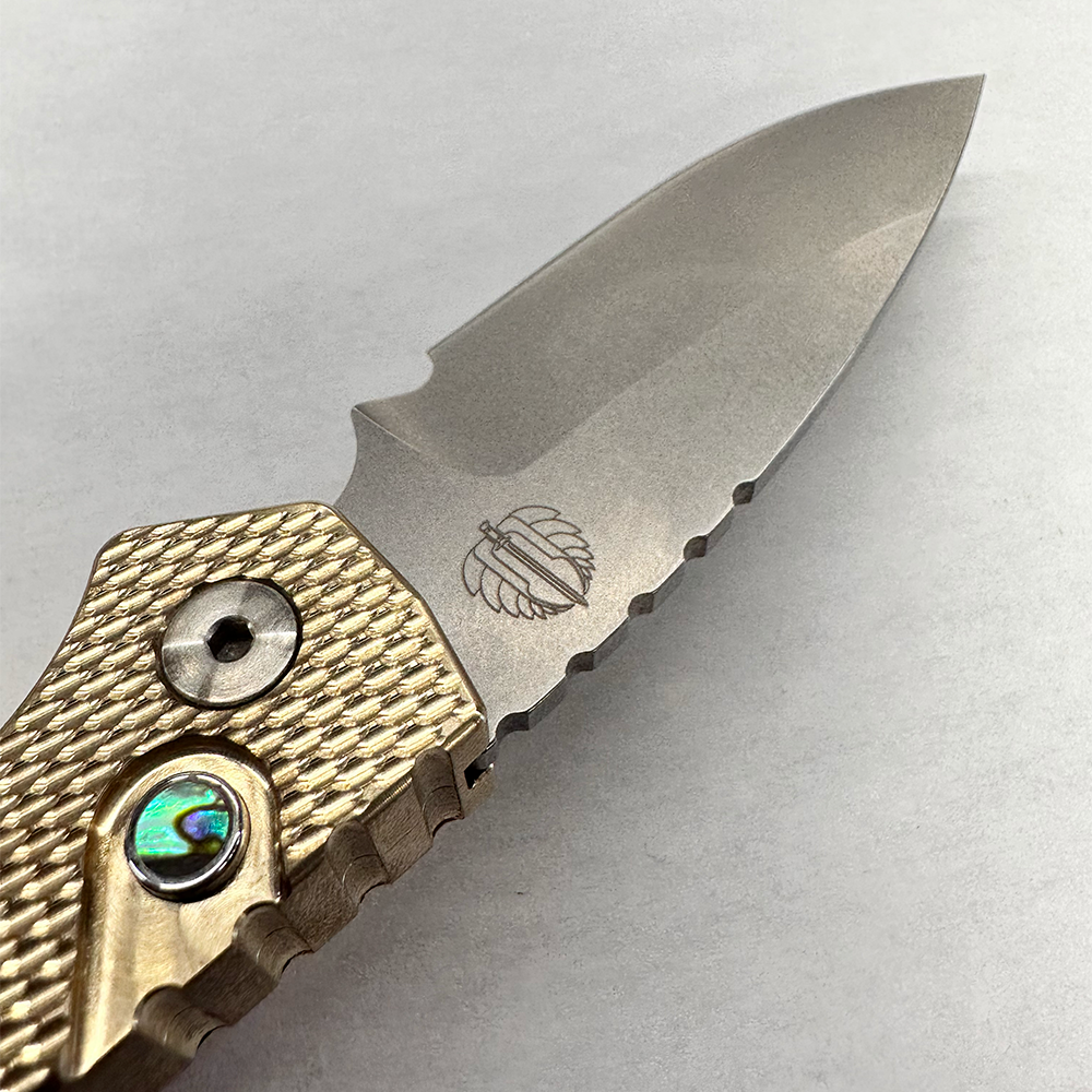PRO-TECH STRIDER PT+ TEXTURED ALBRONZE HANDLE - MagnaCut