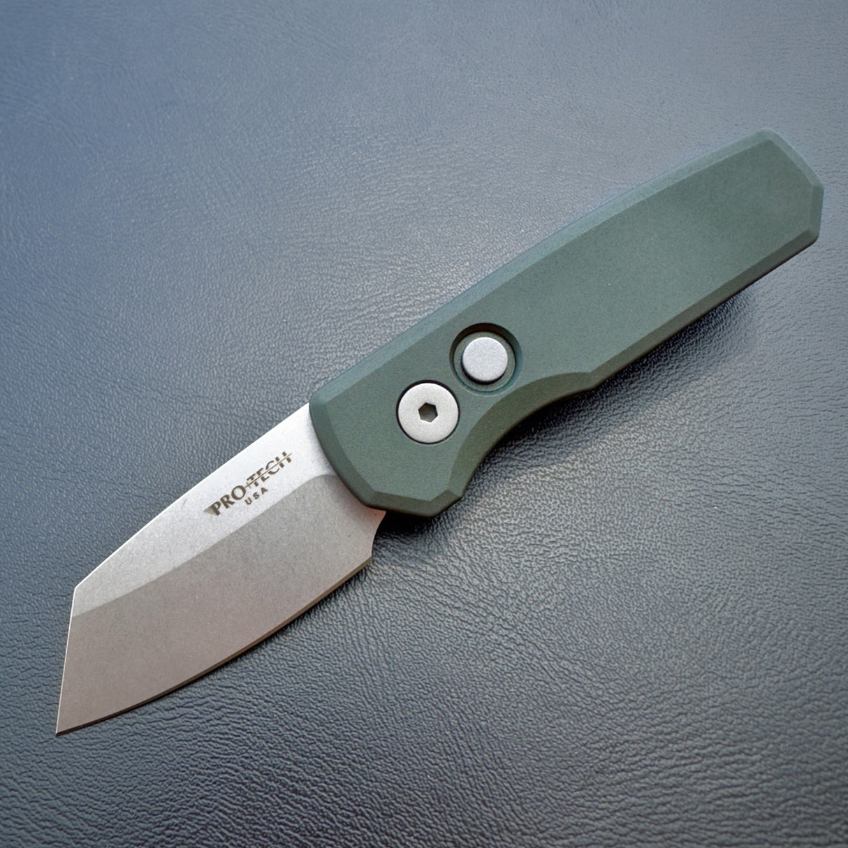 PRO-TECH RUNT Green Handle, Stonewash Magnacut Blade, Reverse Tanto