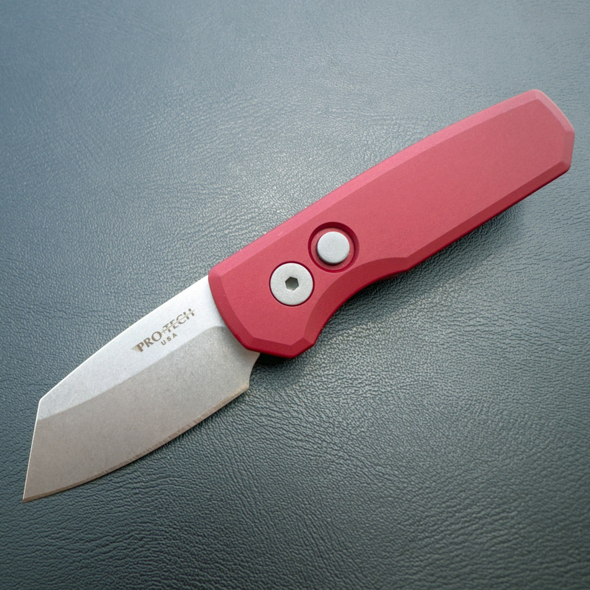 PRO-TECH RUNT 5 Red Handle, Stonewash Magnacut Blade, Reverse Tanto