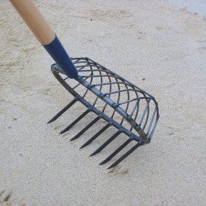 R.A. RIBB COMPANY STAINLESS TURTLE-BACK STRATCH RAKE NO 17